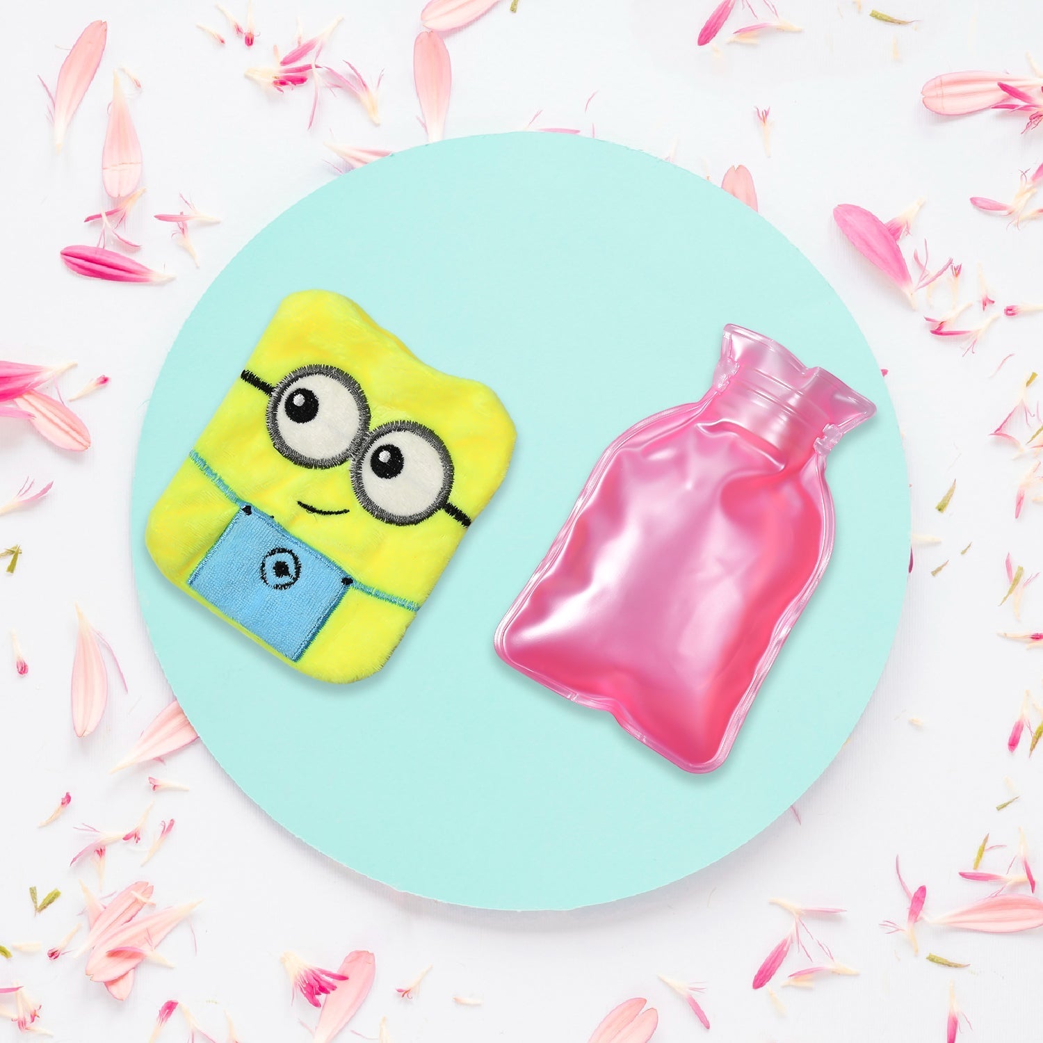 Hot water bag for pain relief and warmth, Minions design, small size Hot water bag for pain relief and warmth, Minions design, small size